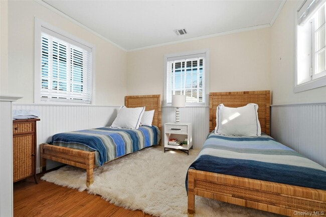 Building Photo - 74 Peacock Ln