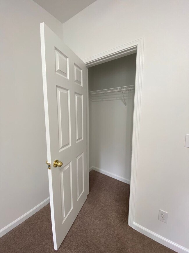 Building Photo - Home for rent in Hoover!!!! Available to V...