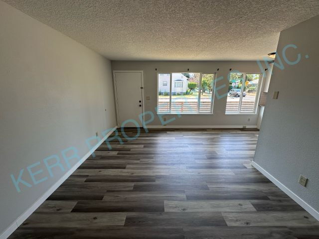 Building Photo - 7703 NE Fremont St