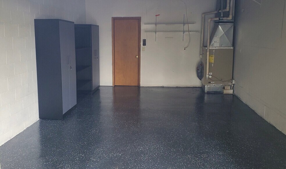 Building Photo - 4217 N Burns Rd