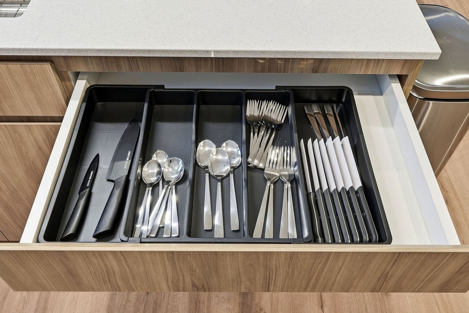 Building Photo - 6044 N Winthrop Ave