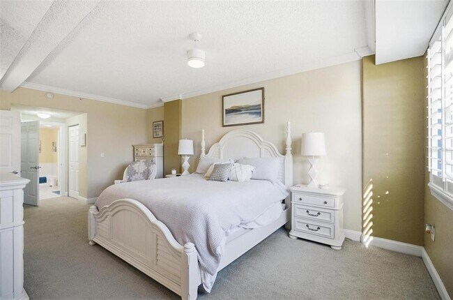 Building Photo - 60 Surfview Dr