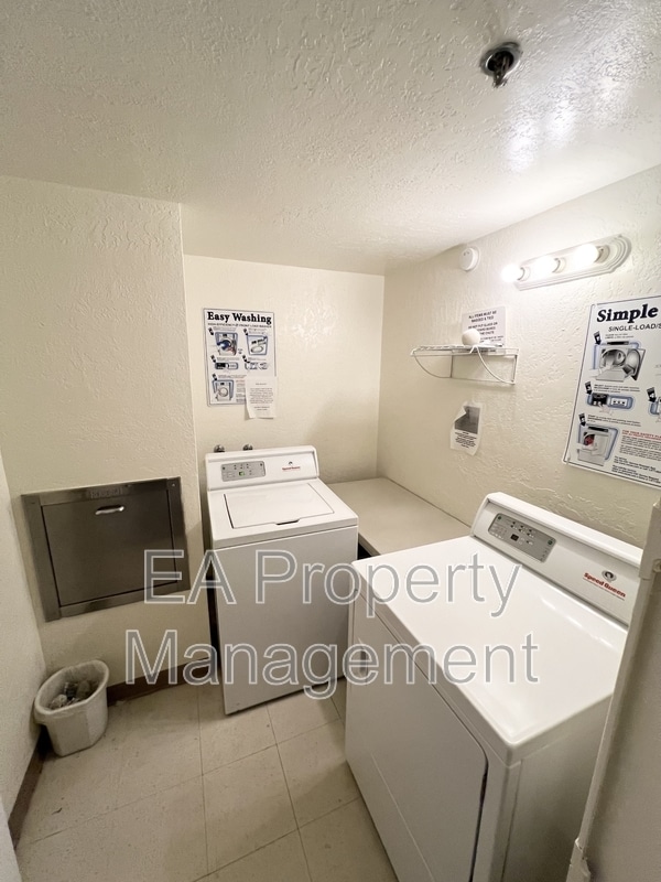 Building Photo - 1331 Park Ave SW