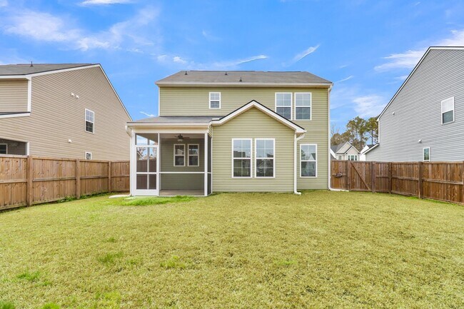 Building Photo - Modern Comfort & Easy Living in Ladson