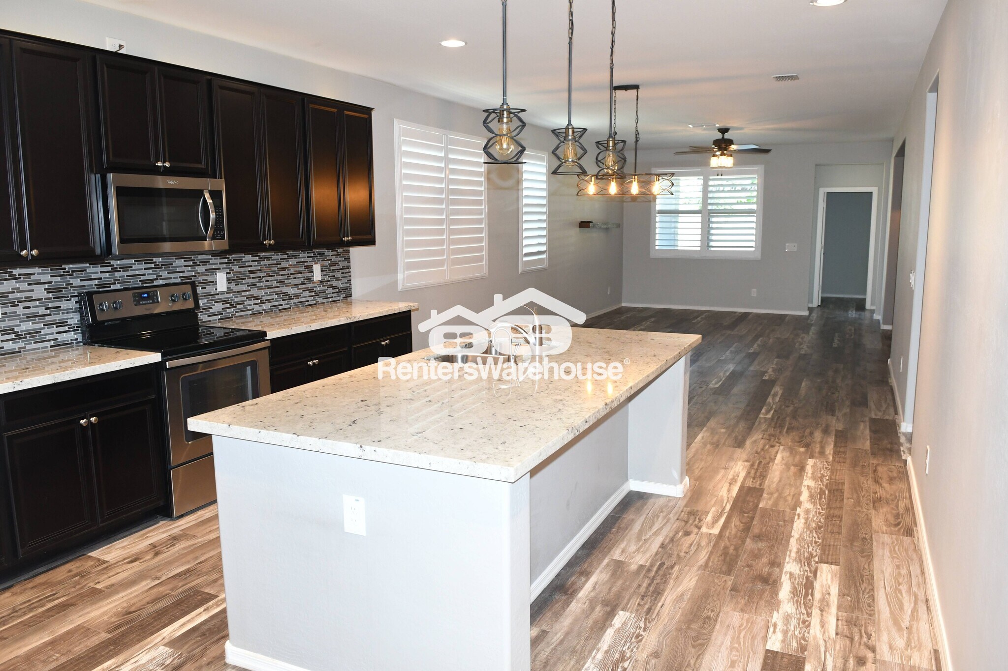 Building Photo - 3048 W Thorn Tree Dr