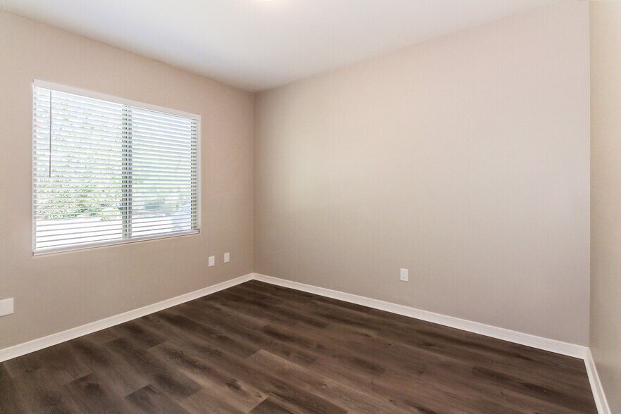 Building Photo - 8231 W Razorbill Dr