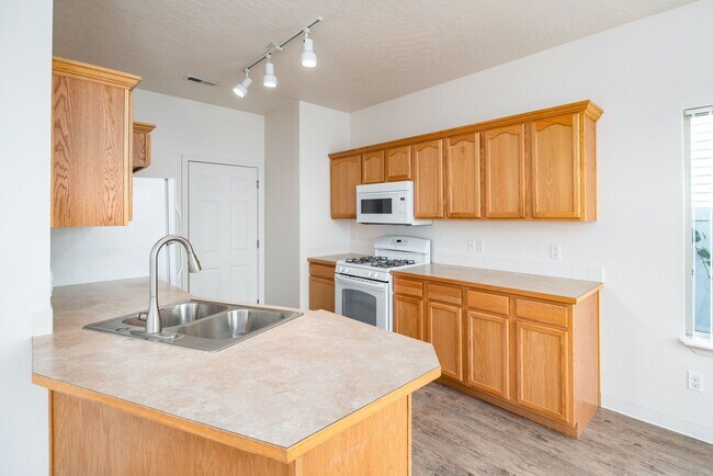 Building Photo - 7804 Leverett Ct