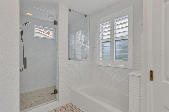 Building Photo - 7269 Fountain Palm Cir