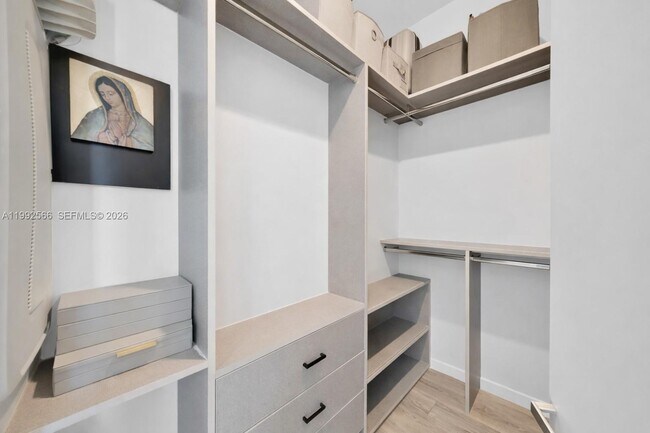 Building Photo - 3156 SW 27th Ave