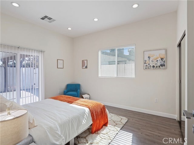 Building Photo - 15803 Chatsworth St