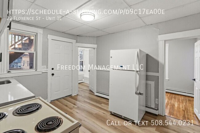 Building Photo - 22 Florence St