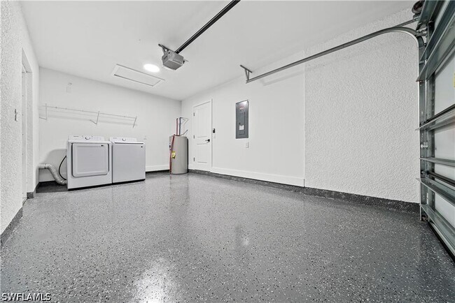 Building Photo - 1010 Jaguar Blvd
