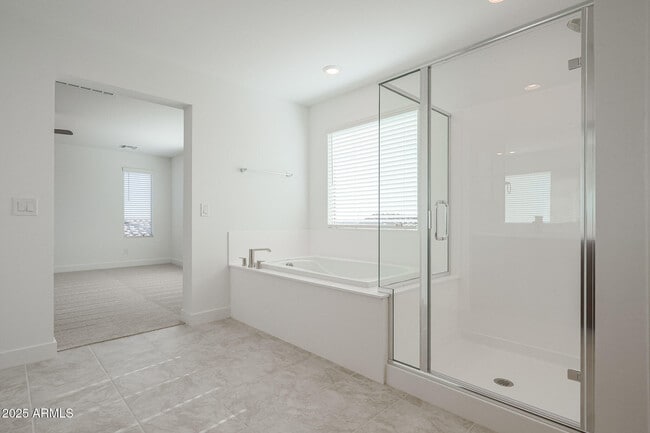 Building Photo - 14819 W Cottontail Ln