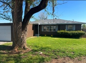 Building Photo - 1706 N 15th St