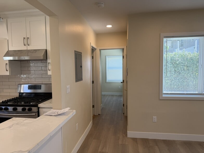 Hallway to bathroom and bedroom - 619 Linwood Ave
