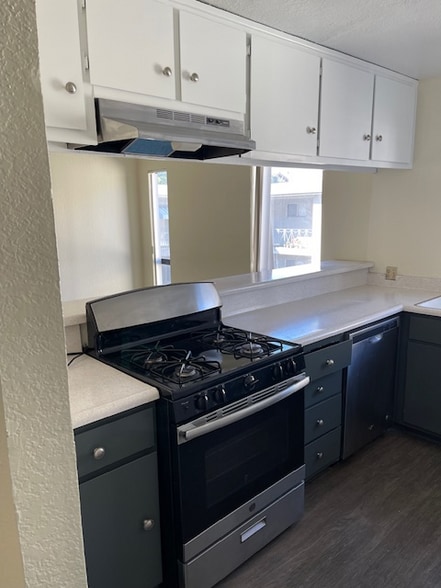 Building Photo - 4453 Woodman Ave