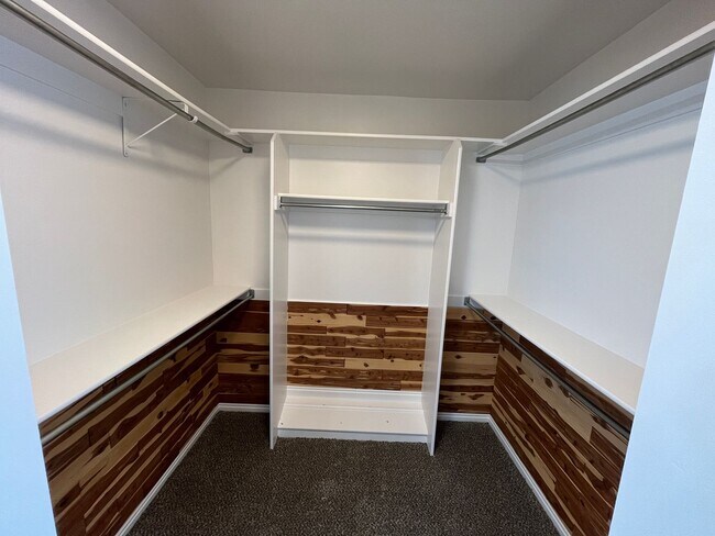 Building Photo - Beautifully Remodeled 4 Bed / 2 Bath Home in Stansbury Park