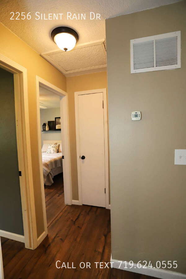 Building Photo - 2256 Silent Rain Dr