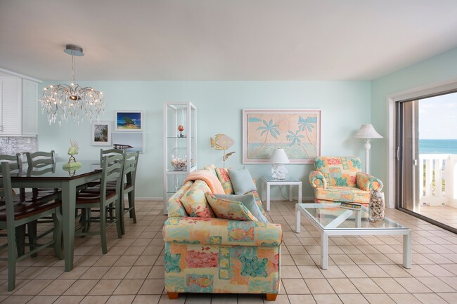 Building Photo - 1 Bedroom 1 Bathroom Furnished Top Floor Direct Ocean View Condo