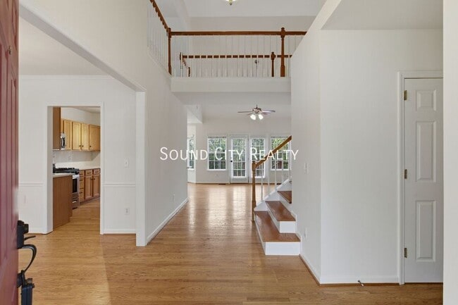 Building Photo - 5112 Bay Overlook Dr