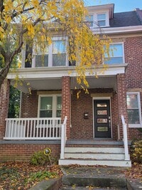 Building Photo - Gorgeous one of a kind 5 bedroom home fully updated