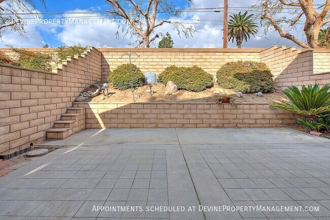 Building Photo - 902 California Privado