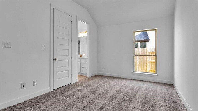 Building Photo - 7614 Blue Finch Ln