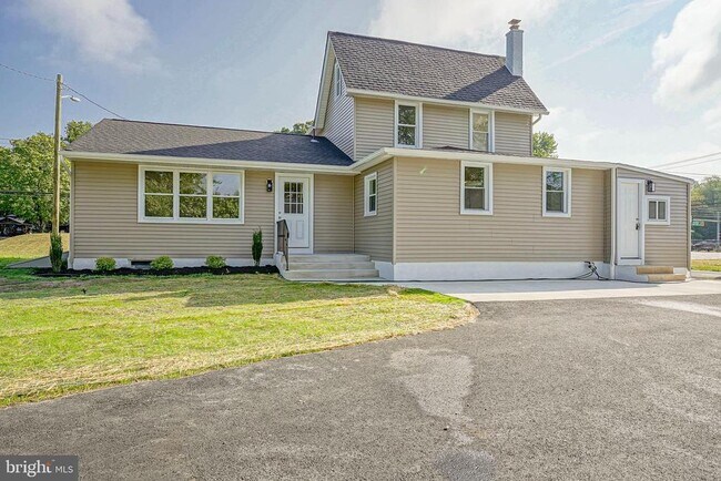 Building Photo - 602 Hurffville - Cross Keys Rd