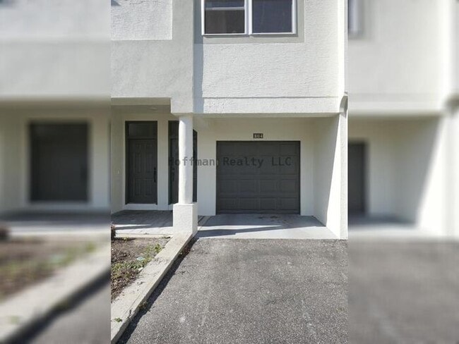 Primary Photo - Harbour Island - Resort Style Living in a Gated Community