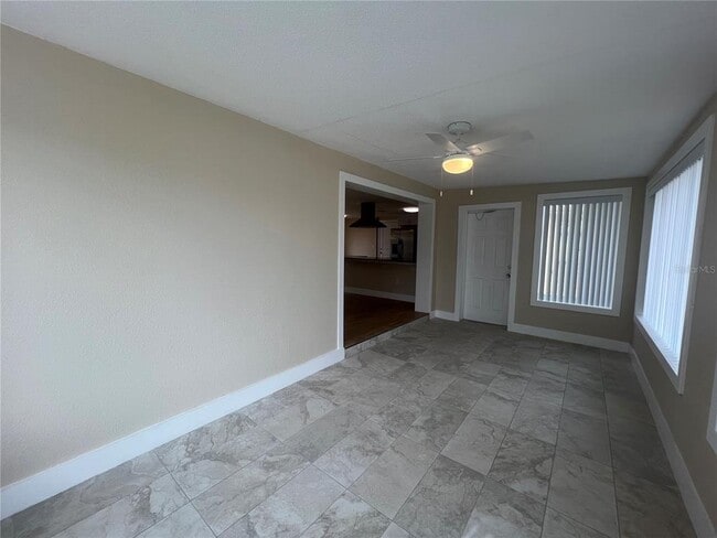 Building Photo - 421 Adams Ct NW