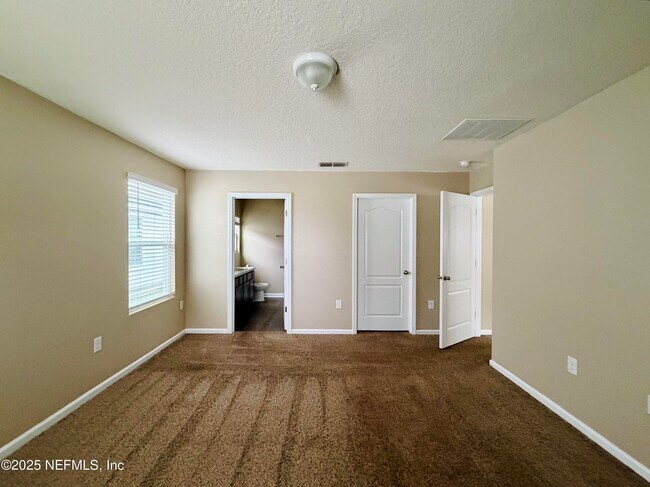 Building Photo - 3583 Sunfish Dr