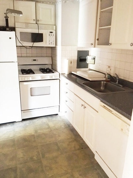 Building Photo - 1225 Island Dr