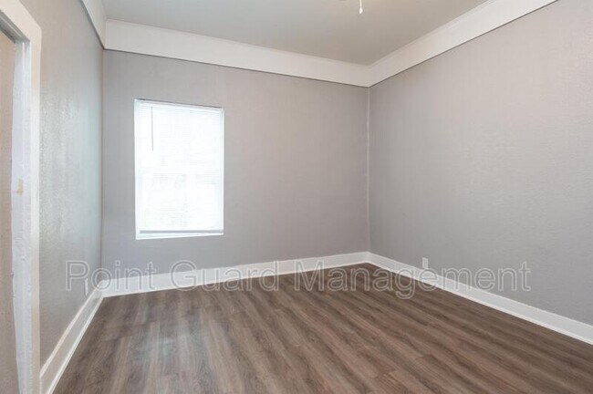 Building Photo - 623-627 S. Hydraulic - 2