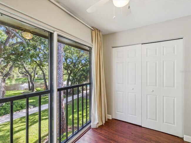 Building Photo - 5265 E Bay Dr