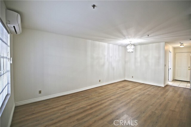Building Photo - 1211 Huntington Dr