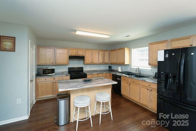 Building Photo - 3130 Osceola Lane