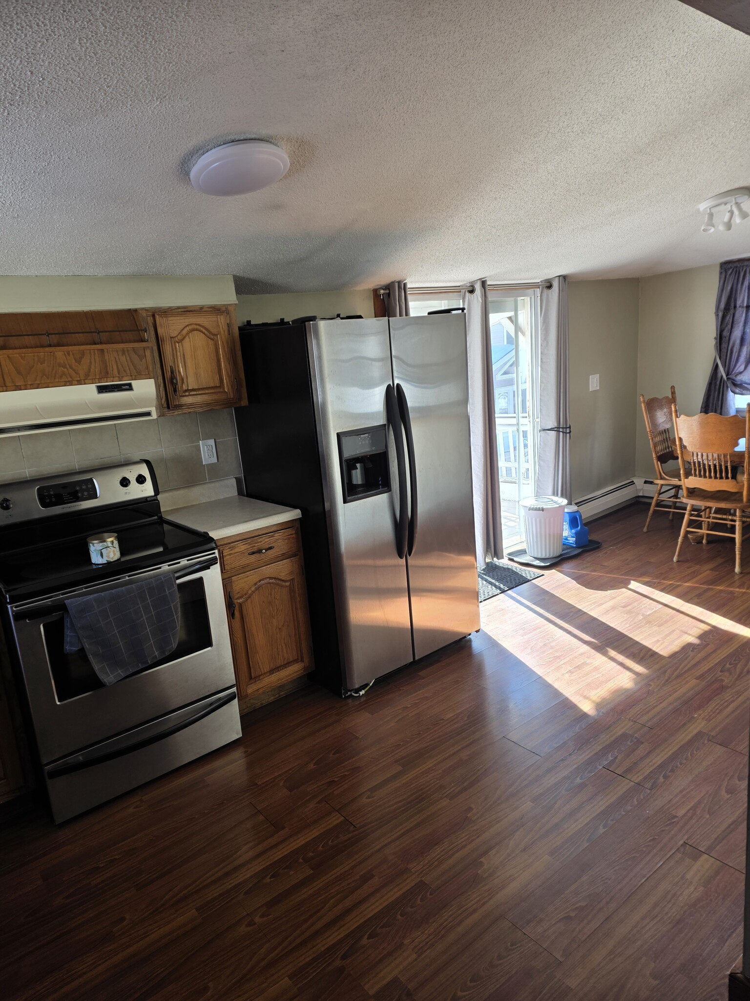 Kitchen/Dining Area - 1104 Tacoma St