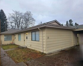 Building Photo - 1110-1110 N 6th St