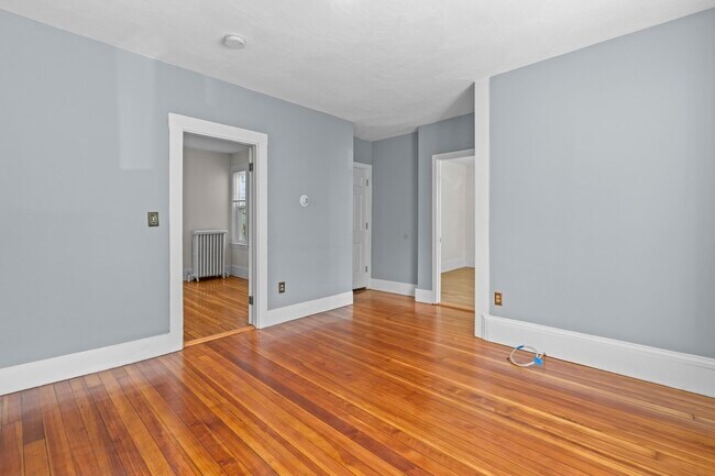 Building Photo - 205 Emerald St