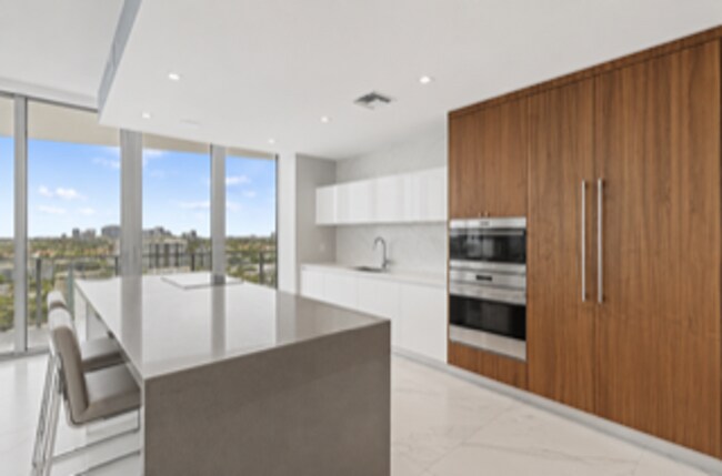Building Photo - 701 N Fort Lauderdale Beach Blvd