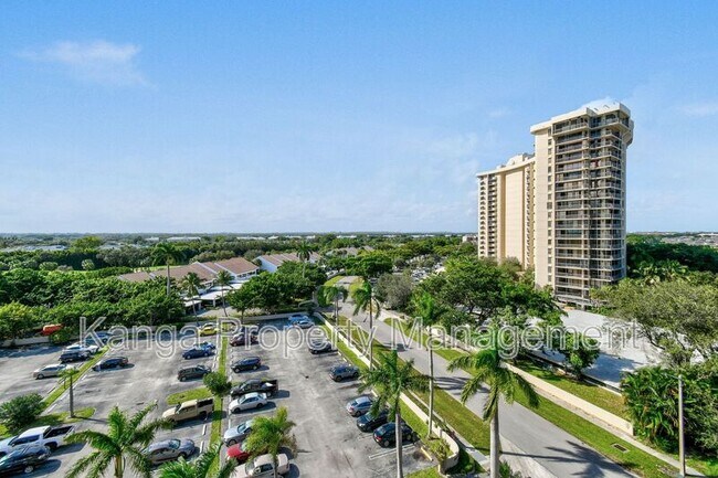 Building Photo - 2425 Presidential Way