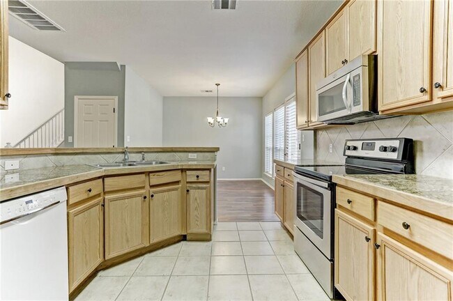 Building Photo - 20904 Waterside Dr