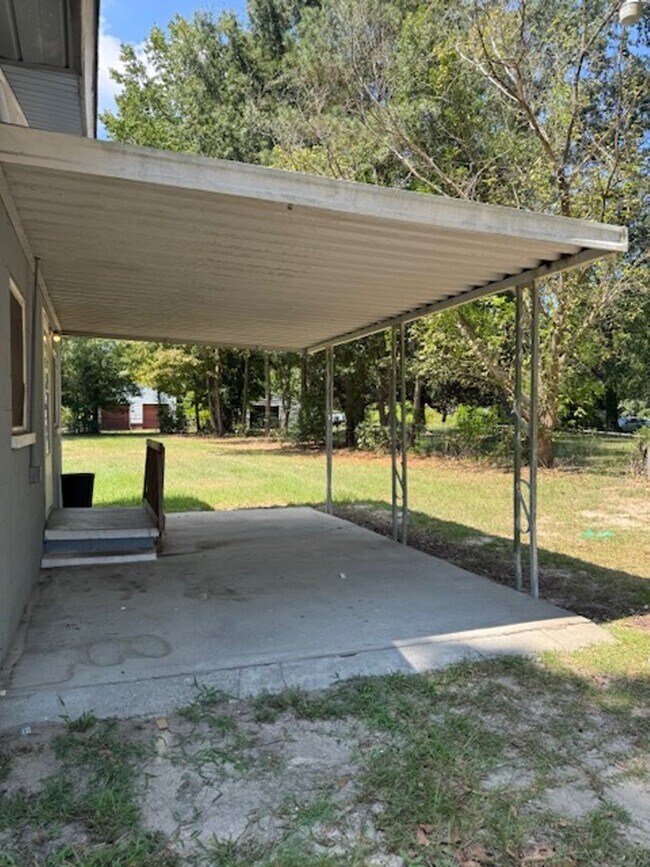 Building Photo - 115 Nancy Drive Rd