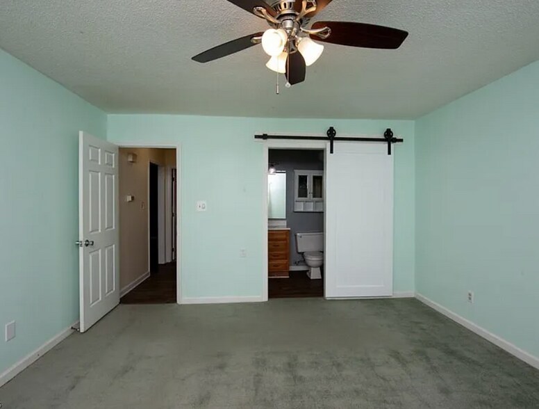 Building Photo - 4704 Lawndale Dr