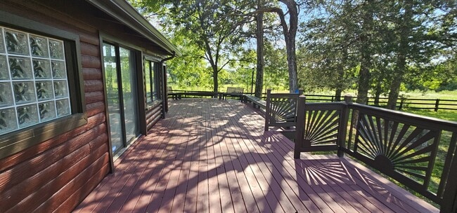 Building Photo - 7307 Rhodes Ln