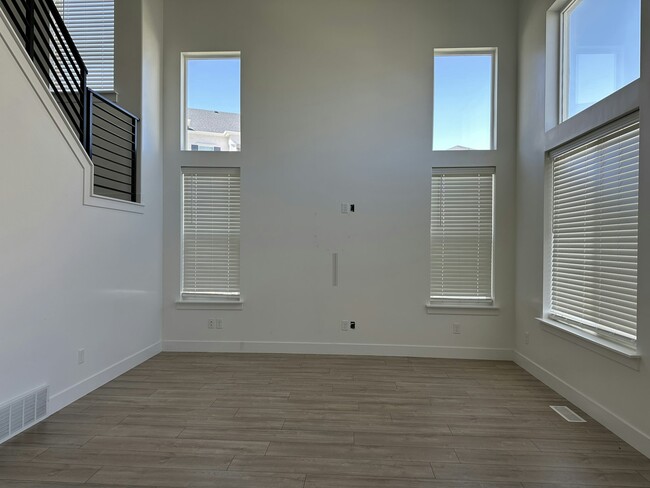 Building Photo - 13103 Keegan Dr