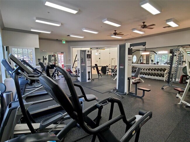 Building Photo - 4102 Central Sarasota Pkwy