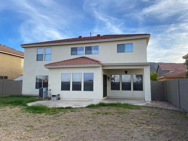 Building Photo - 1330 E Pedro Rd