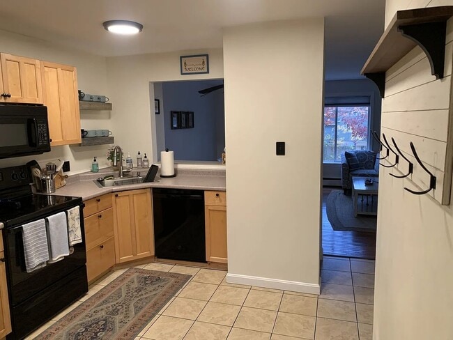 Building Photo - Spacious 2BR/1.5BA w/ Loft Available Now!!!