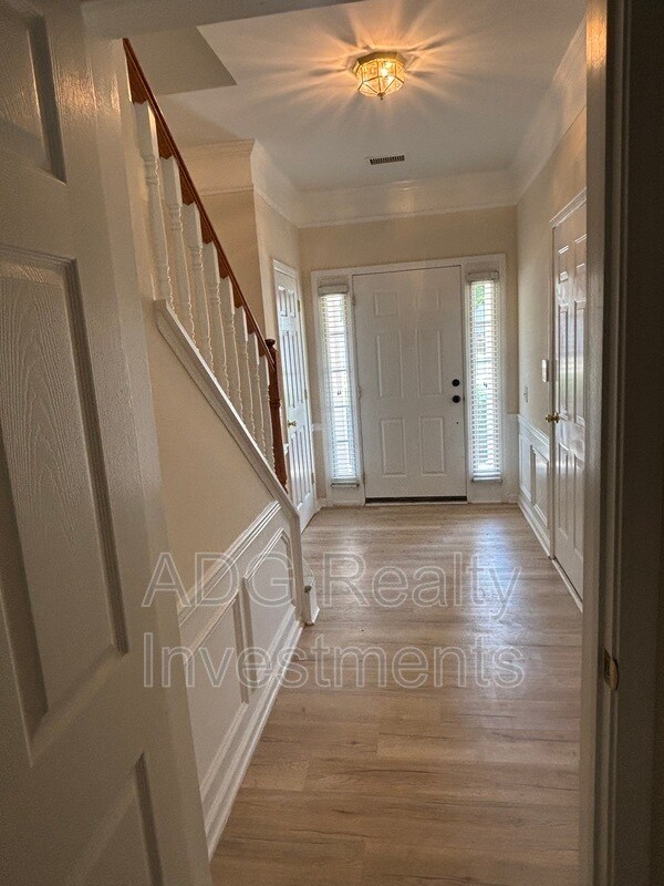 Building Photo - 5478 Werburgh St